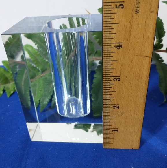 Acrylic Vase Urban Trendy 4.5" x 4" - Picture 5 of 9